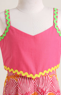 Cotton plain crop top with floral pants. Detailed with Lace trimmings.