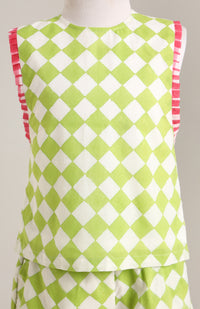Cotton printed sleevesless checks Co-ord Set with shorts. Detailed with Lace trimmings and a big bow on the back