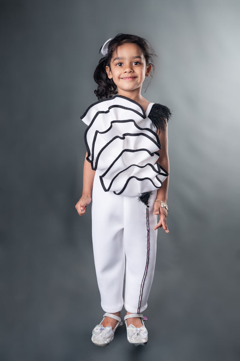 BLACK WHITE FAN JUMPSUIT