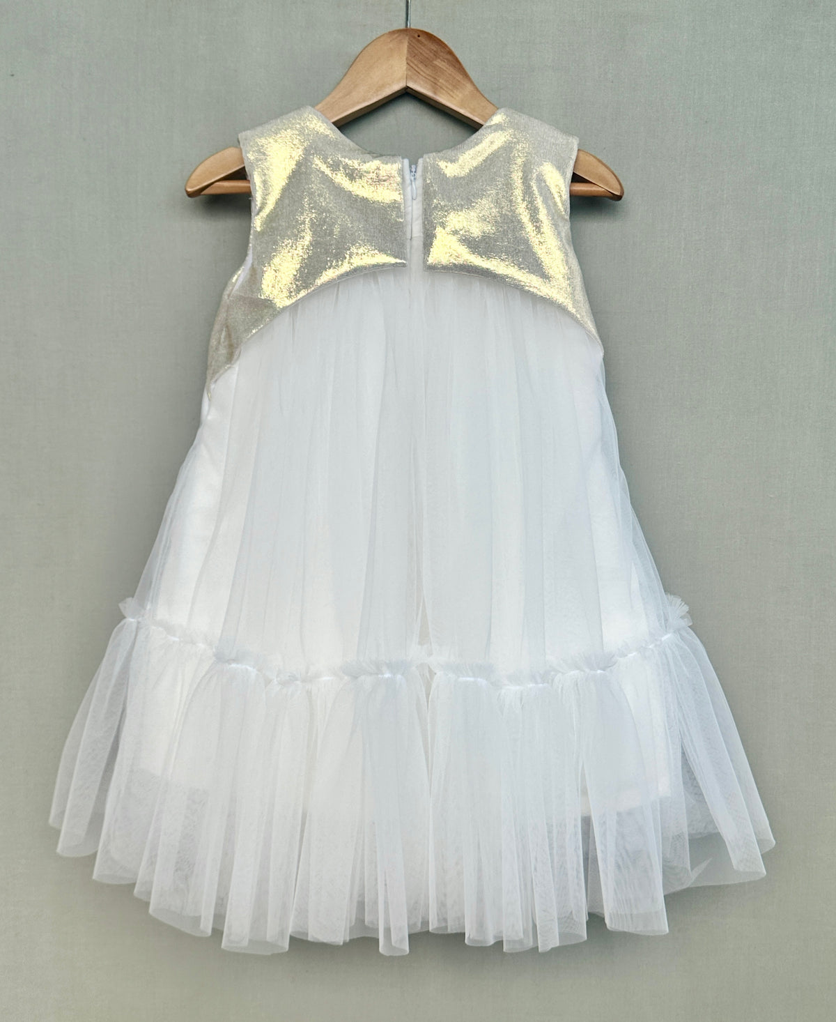 Soft layered net dress with Gold bow