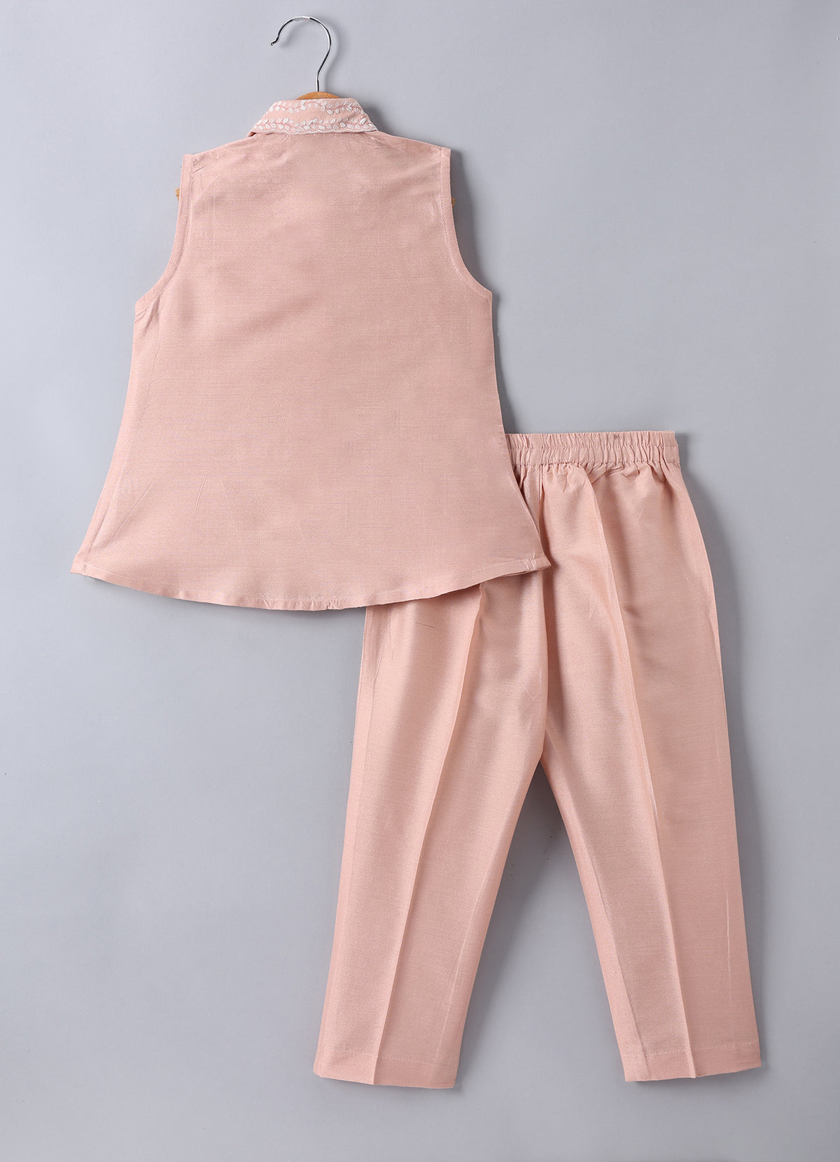 PEACH LEAFS HAND PAINTED EMBROIDERED CORD SET