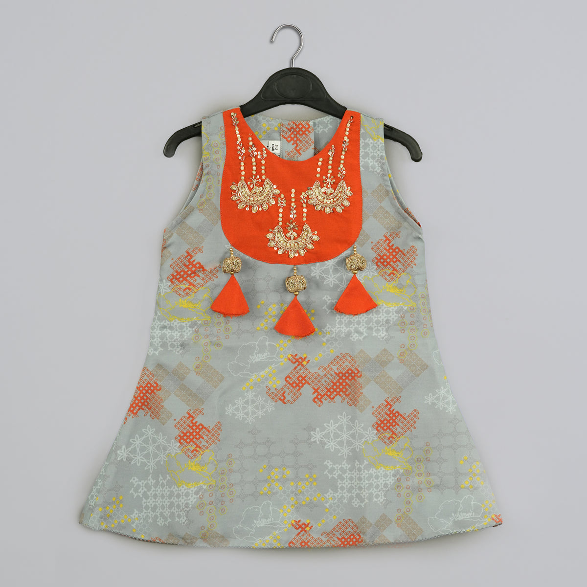 GREY GEOMETRICAL PRINTED HAND EMBROIDERY TOP WITH GEOMETRICAL PRINTED SHARARA SET