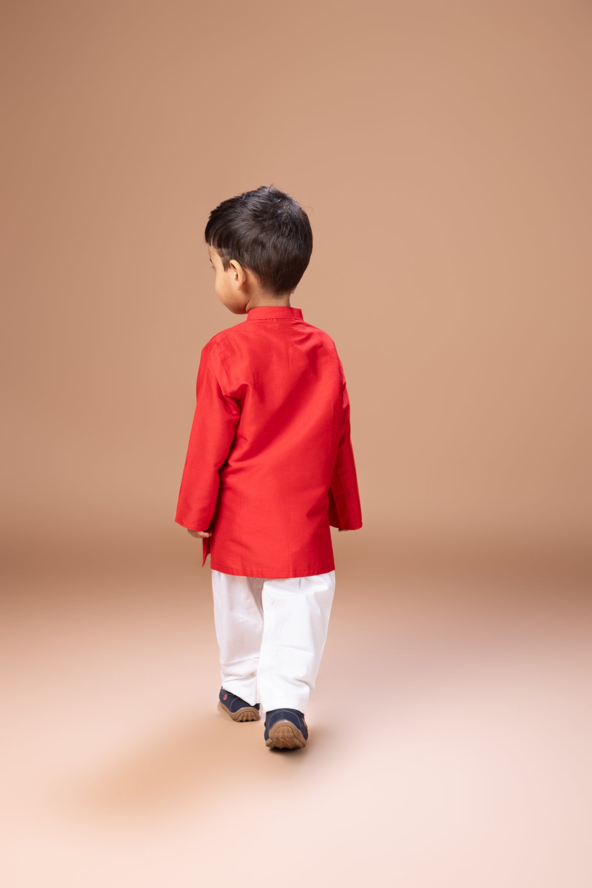 RED PEACOCK AND FLOWER ZARI EMBROIDERY KURTA WITH PAJAMA SETA