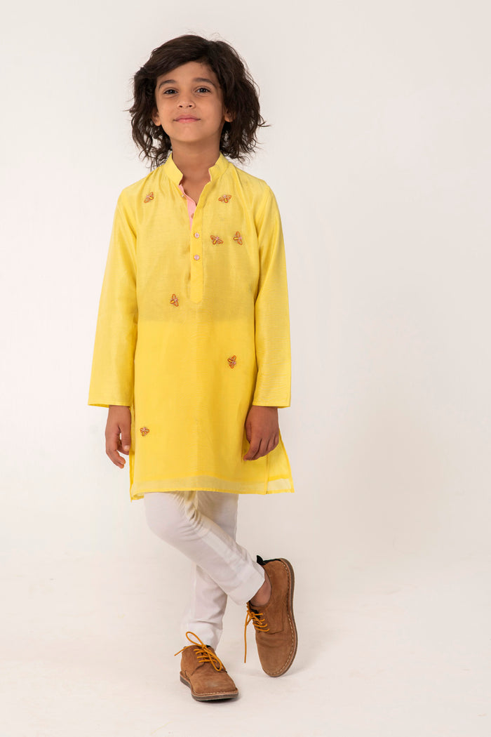 RANDOM BEE PLACEMENT KURTA