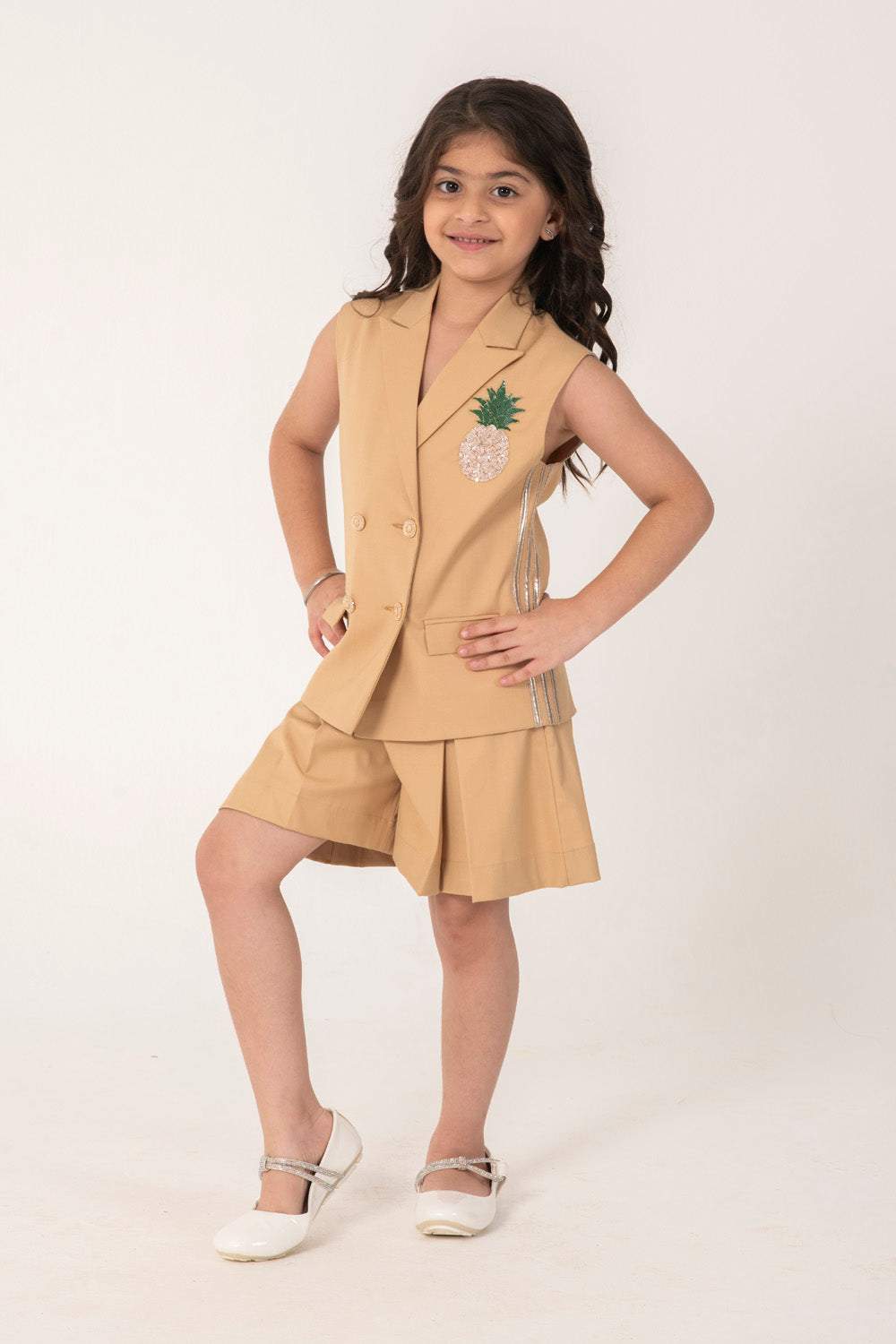 BLAZER SET WITH FORMAL SHORTS EMBELLISHED WITH PINEAPPLE EMBROIDERY