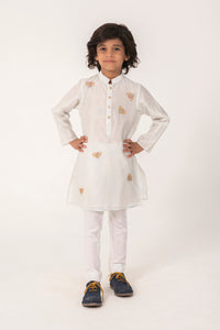 Delicate Bumblebee All-Over Embroidery Kurta