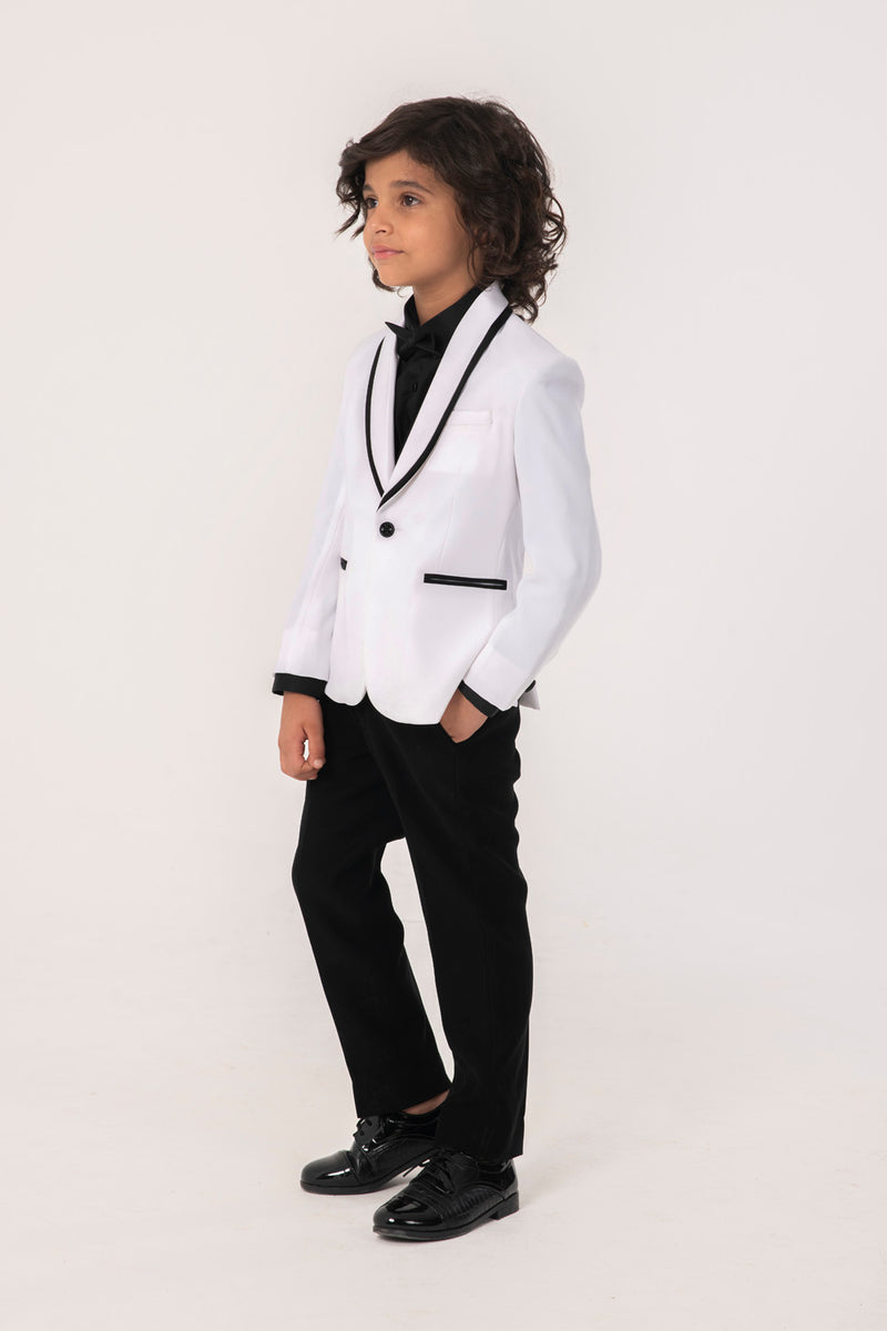 CLASSIC WHITE TUXEDO WITH BLACK PANTS