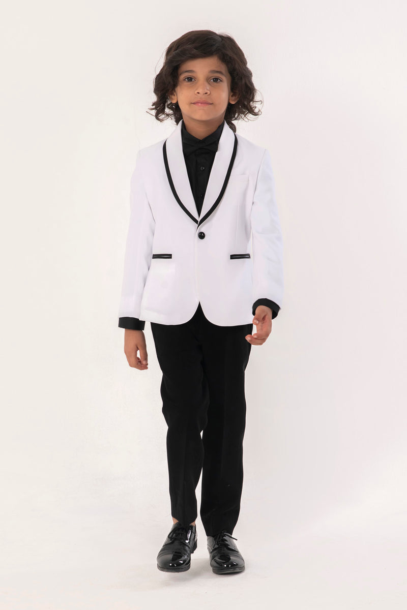 CLASSIC WHITE TUXEDO WITH BLACK PANTS