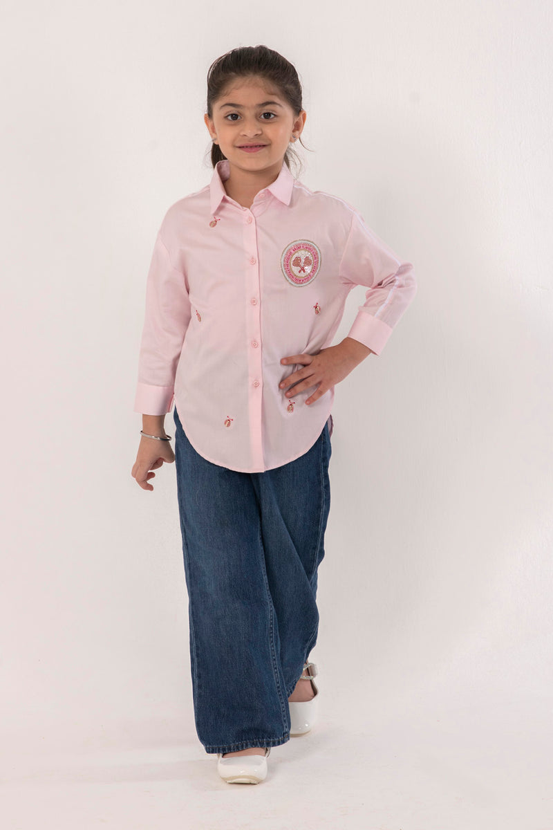 PINK SHIRT WITH BADGE MOTIF EMBROIDERY