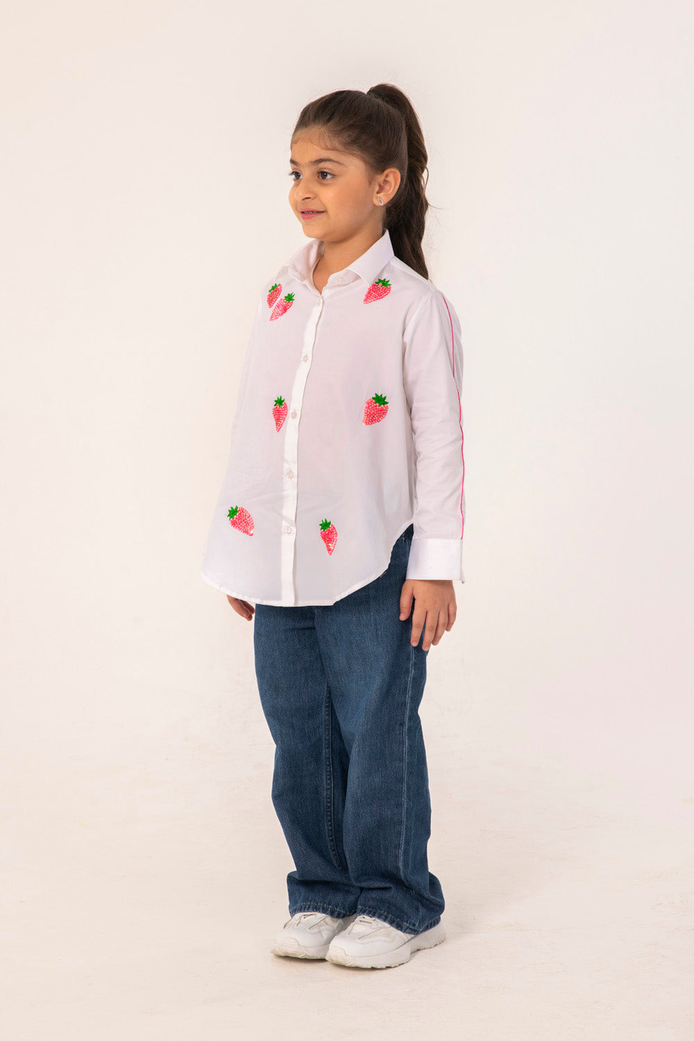 STRAWBERRY EMBROIDERED SHIRT DRESS