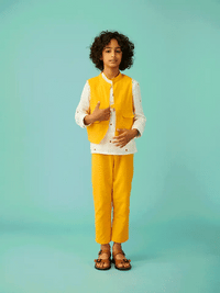 Soorajmukhi Boys Set With Reversible Nehru Jacket